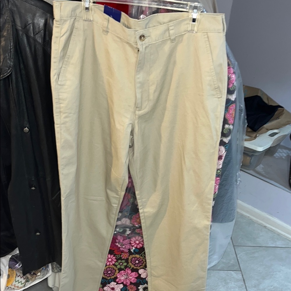 Men Khaki Pants